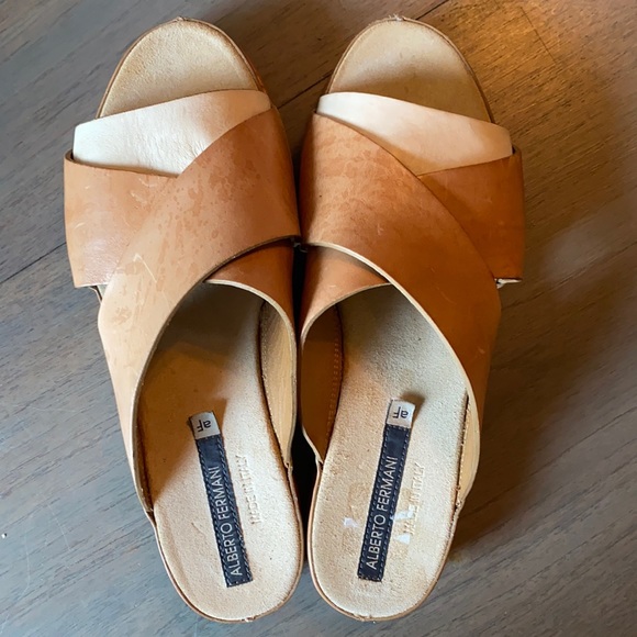 Alberto Fermani brown leather slip on sandals 38 - Picture 2 of 8